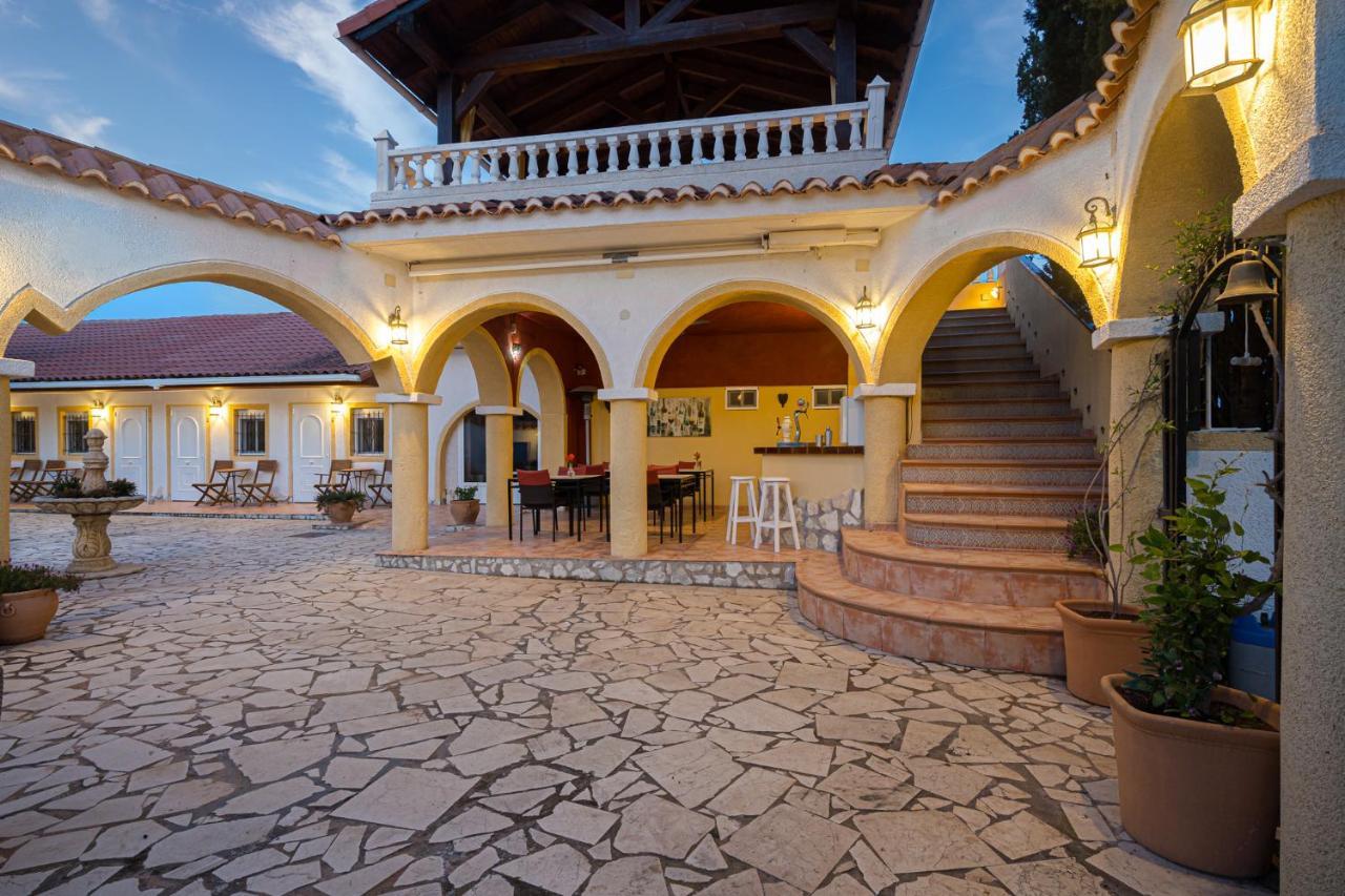 Finca Bilou Aigues Luaran gambar