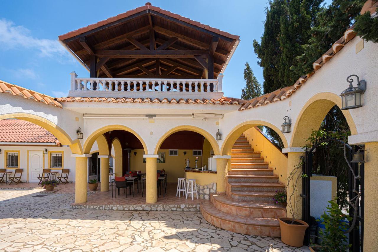 Finca Bilou Aigues Luaran gambar