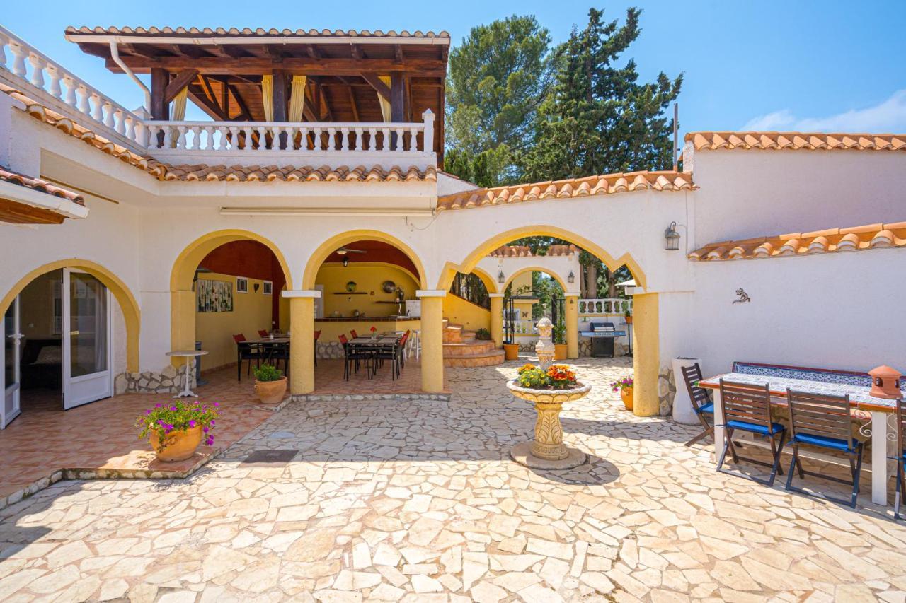 Finca Bilou Aigues Luaran gambar